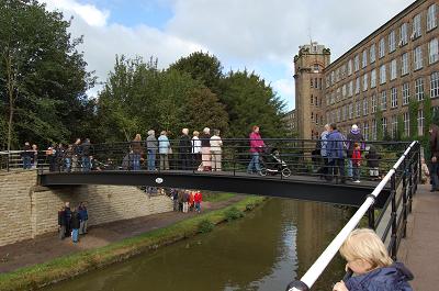 Public crossing bridge