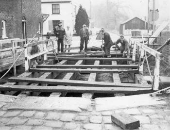 Br.49, Royal Oak, original deck being demolished in 1973